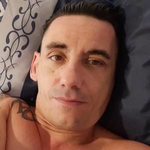 Meet your Posher, Victor